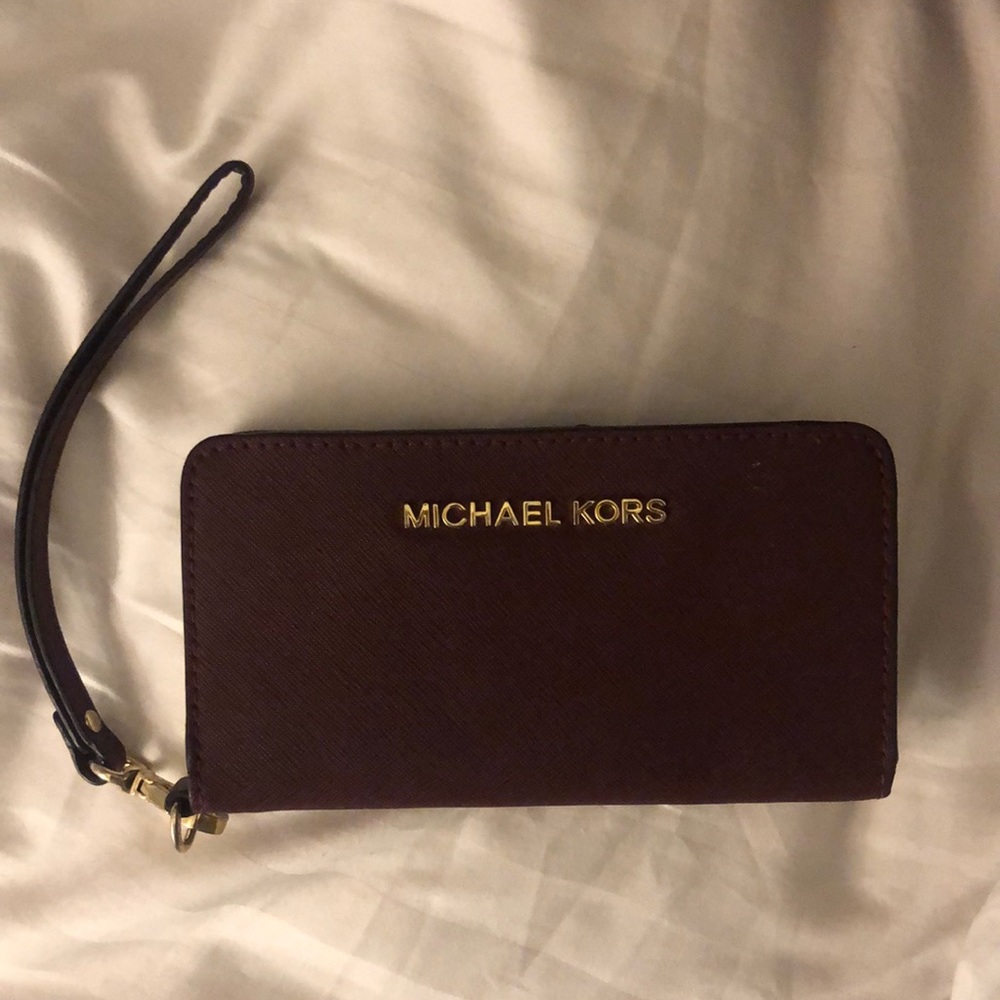 Michael Kors Tech Wristlet